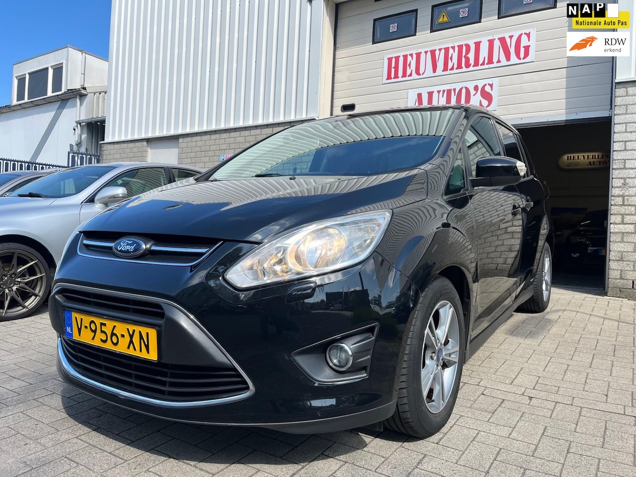 Ford Grand C-Max - 1.6 TDCI AIRCO APK T/M 30-6-25 - AutoWereld.nl