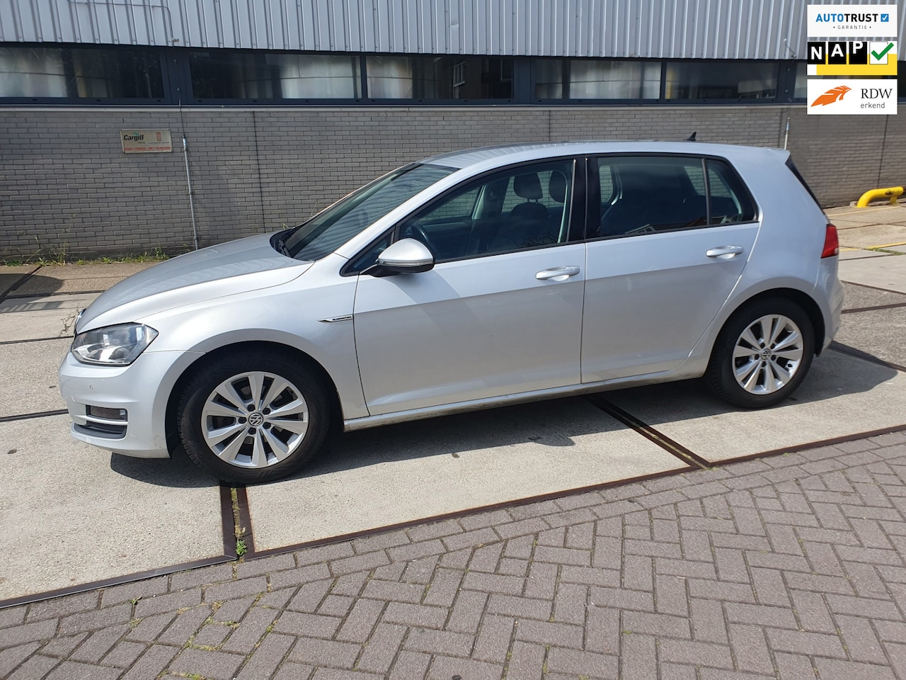 Volkswagen Golf - 1.0 TSI Comfortline 1.0 TSI Comfortline - AutoWereld.nl