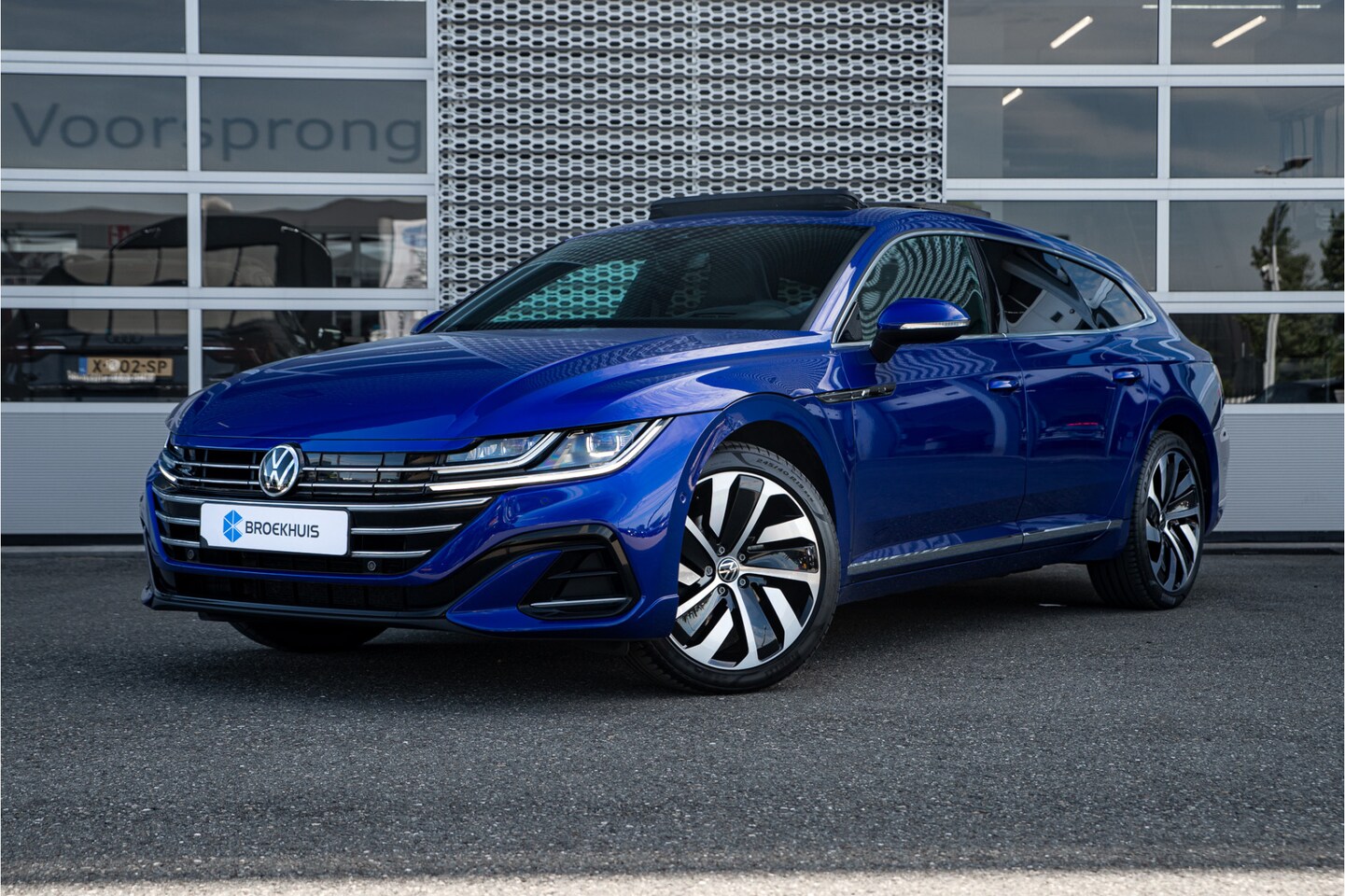 Volkswagen Arteon Shooting Brake - 1.4 TSI eHybrid R-Line Business+ | Lederen bekleding | Panoramadak | - AutoWereld.nl