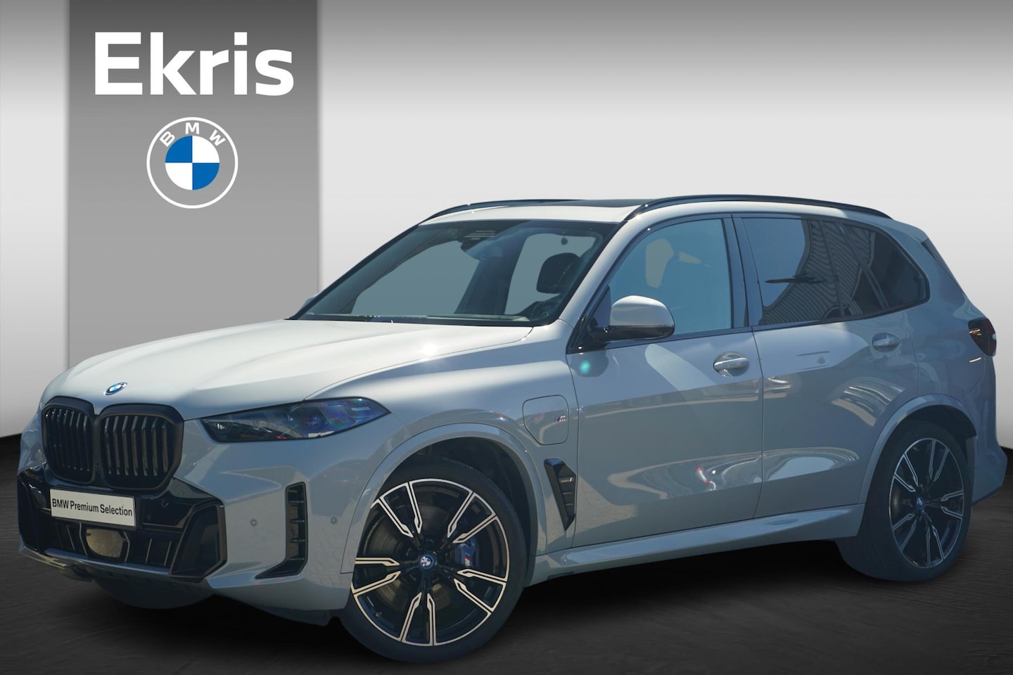 BMW X5 - xDrive50e M Sport Pro / Harman Kardon / Panorama Dak / Soft Close - AutoWereld.nl