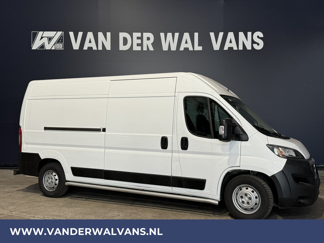 Peugeot Boxer - 2.0 BlueHDI 131pk L3H2 Euro6 Airco | BPM VRIJ | 3000kg Trekhaak Cruisecontrol - AutoWereld.nl