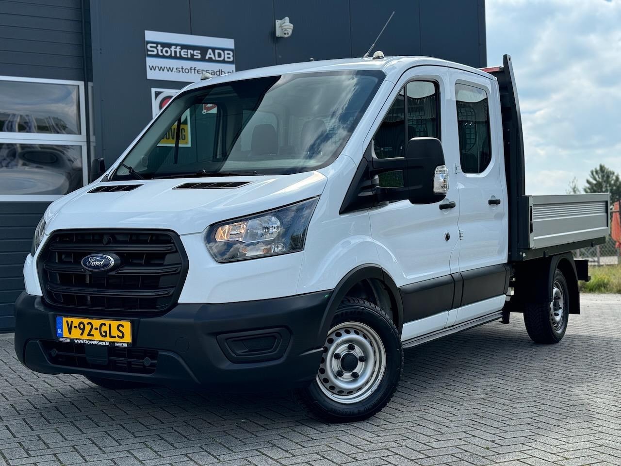 Ford Transit - 310 2.0 EcoBlue 130pk L2 Pick-up Dubbel Cabine 7-Pers | Trekhaak 2550KG | Airco | Bluetoot - AutoWereld.nl