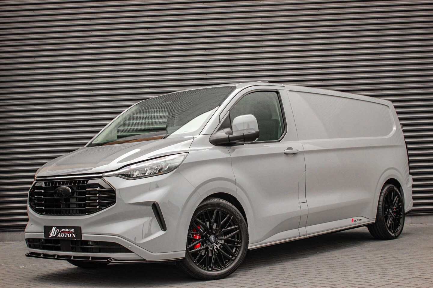 Ford Transit Custom - 300 2.0 TDCI L2H1 Limited 170PK JB- EDITION / DRIVER ASSISTANCE PACK / 3- ZITS / MY2024 / - AutoWereld.nl