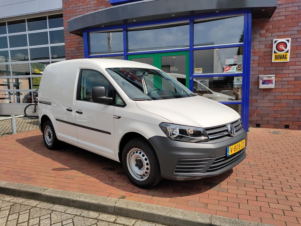 Volkswagen Caddy - 2.0 TDI L1H1 BMT Economy Business 2.0 TDI L1H1 BMT Economy Business - AutoWereld.nl