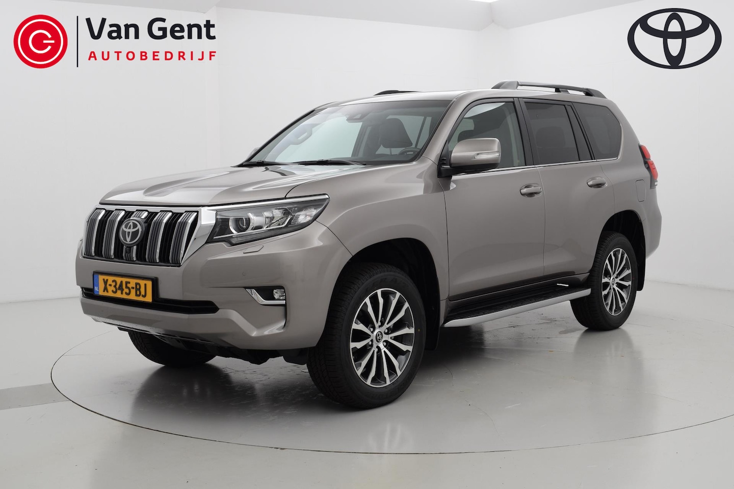 Toyota Land Cruiser - 2.8 D-4D Executive 7-p Schuif-/kanteldak - AutoWereld.nl