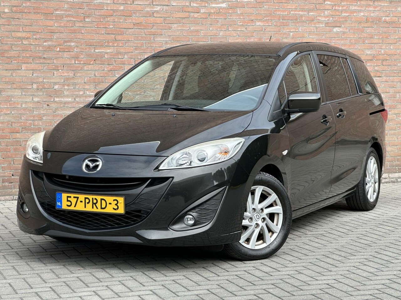 Mazda 5 - 2.0 TS+ 7-Persoons - Airco - Cruise - Trekhaak - Keurige Auto - AutoWereld.nl