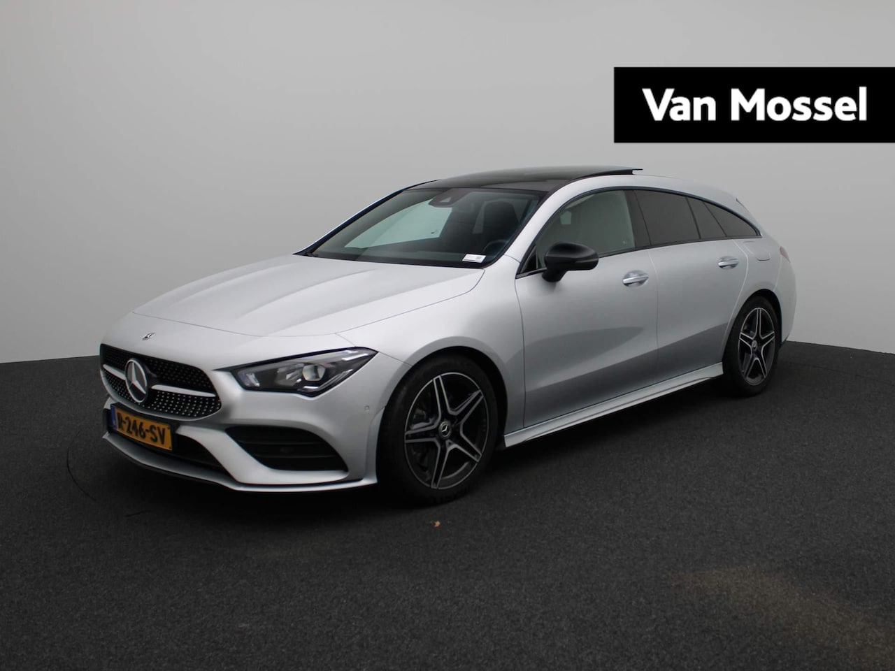 Mercedes-Benz CLA-klasse Shooting Brake - 200 AMG Line Aut. | Panoramadak | Sfeerverlichting | DAB | Half-Leder | Navi | ECC | PDC | - AutoWereld.nl