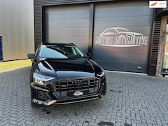 Audi Q8 - 55 TFSI e Quattro Pro Line 22inch velgen leder int