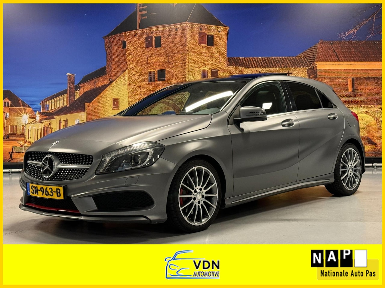 Mercedes-Benz A-klasse - 250 4Matic AMG Automaat Panoramadak Leer - AutoWereld.nl