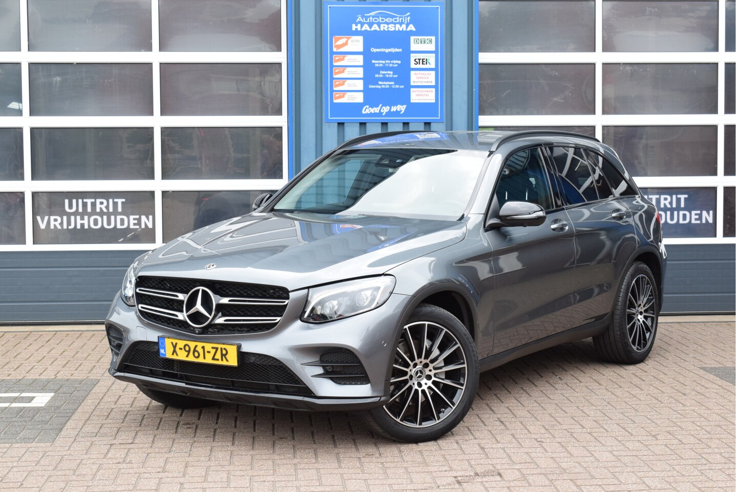 Mercedes-Benz GLC-klasse - 300 4MATIC AMG Trekhaak Automaat - AutoWereld.nl