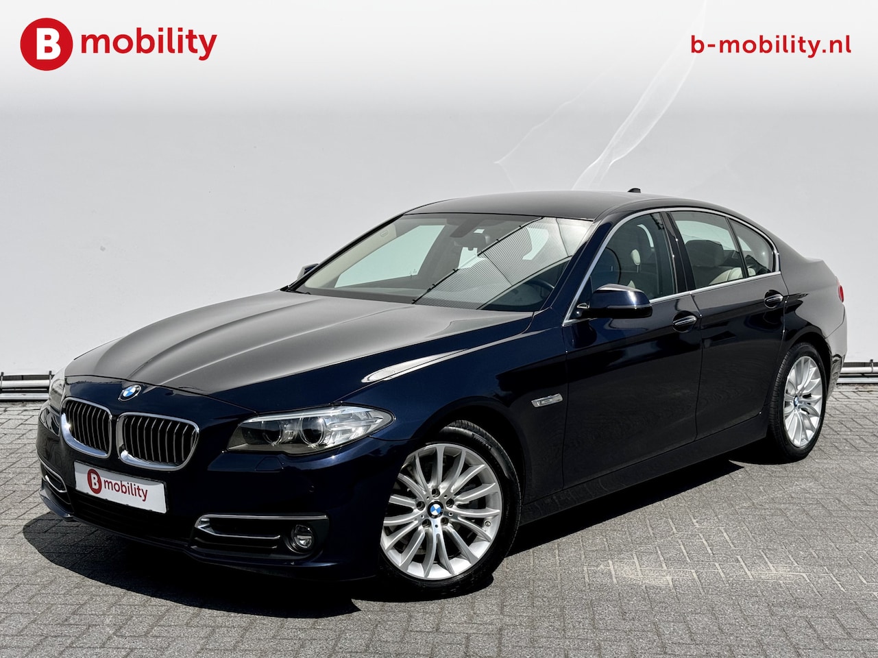 BMW 5-serie - 520i High Executive Luxury Line 184Pk Automaat Trekhaak 2.000kg | Comfortstoelen | Navigat - AutoWereld.nl