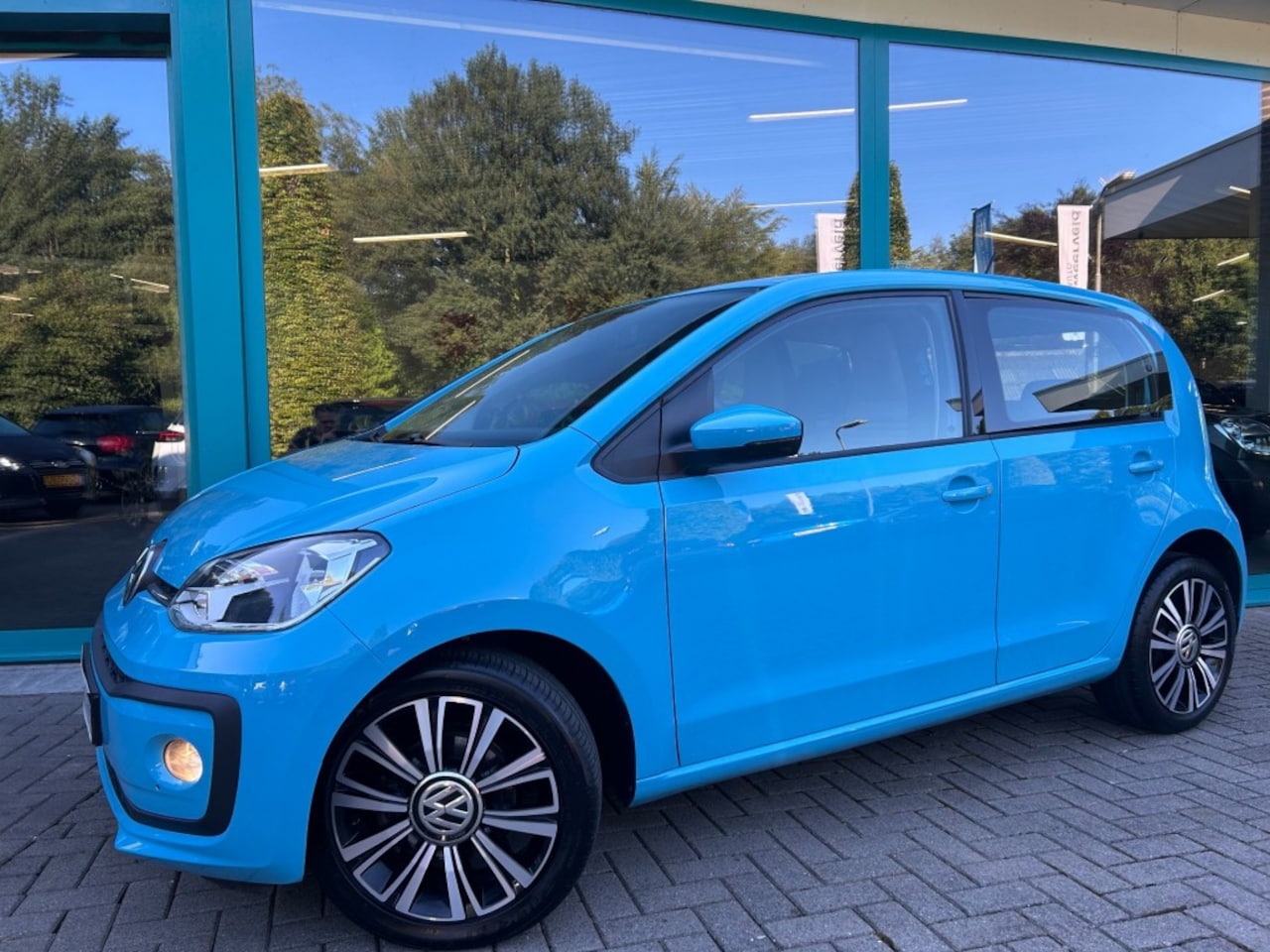 Volkswagen Up! - UP! 1.0 BMT Sport 5drs Airco, LED, 16Inch - AutoWereld.nl