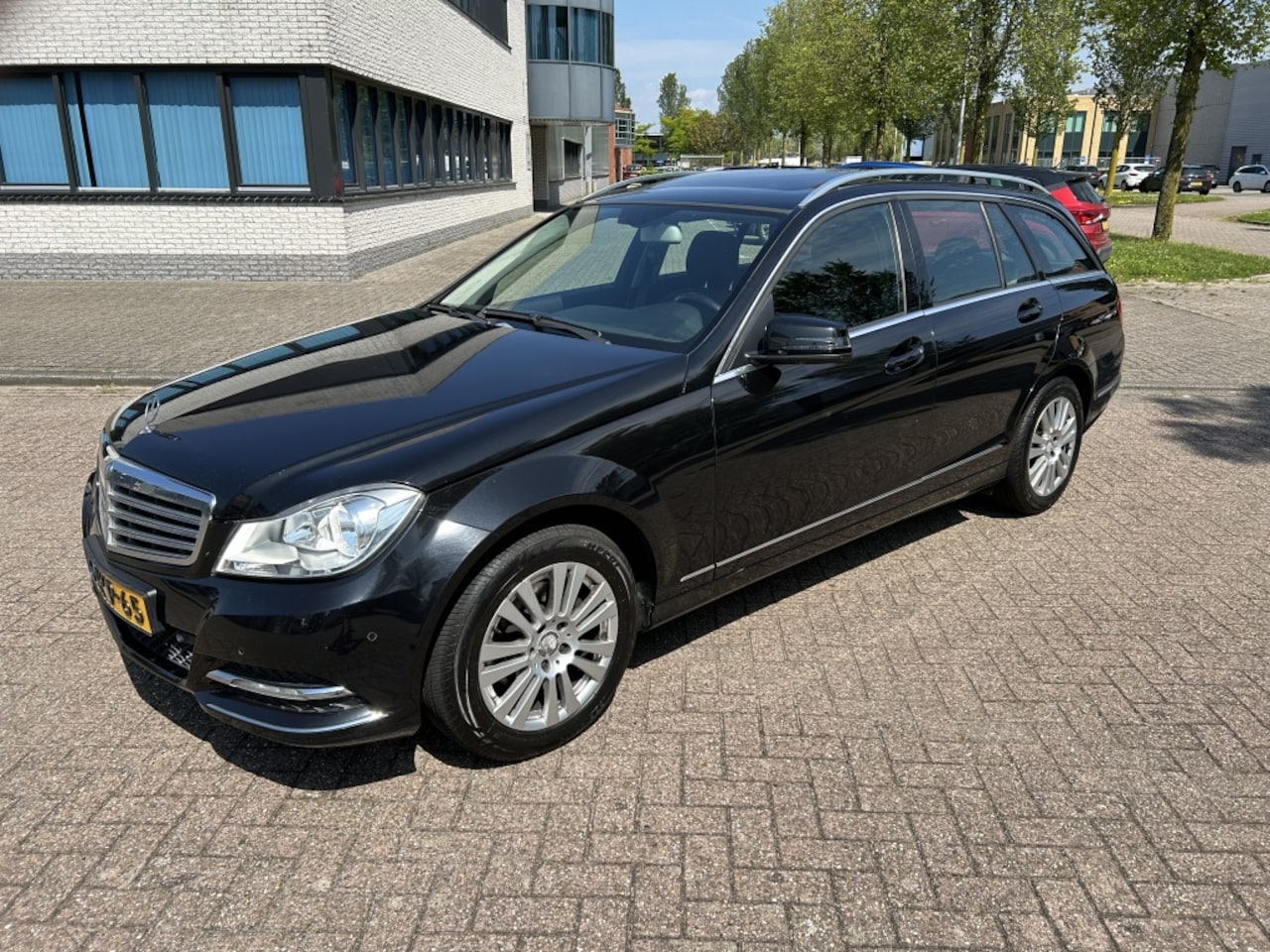 Mercedes-Benz C-klasse Estate - 180 BnsCl. Elegance - AutoWereld.nl