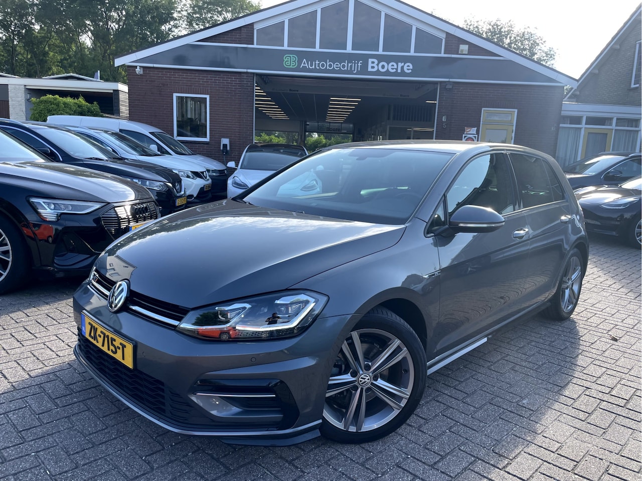 Volkswagen Golf - 1.5 TSI 150pk High Bns R line Virt.Cockpit, Led, Carplay - AutoWereld.nl