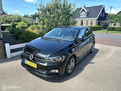 Volkswagen Polo - 1.0 TSI Highline Business R-LINE