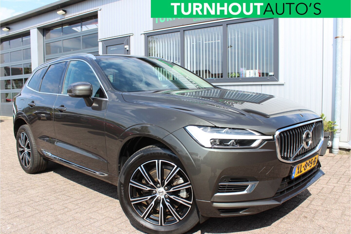 Volvo XC60 - 2.0 T8 Twin Engine AWD Inscription Panoramadak | Keyless | Blis - AutoWereld.nl