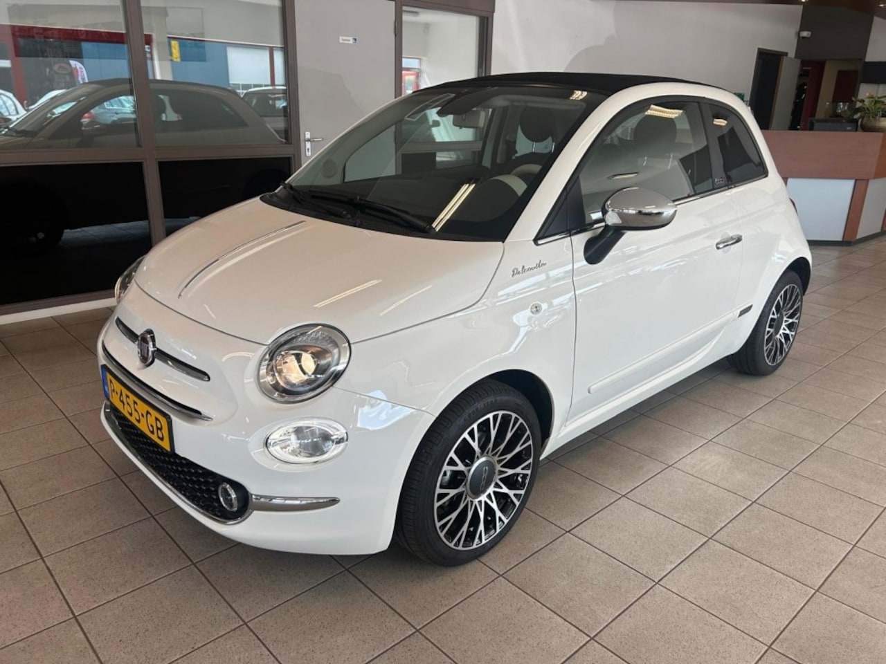 Fiat 500 - 1.0 Hybrid Dolcevita 1.0 HYBRID DOLCEVITA - AutoWereld.nl