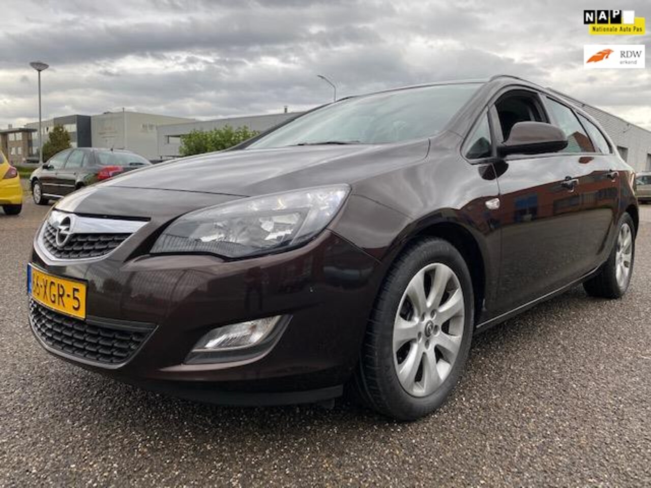 Opel Astra Sports Tourer - 1.7 CDTi Cosmo AIRCO, BJ 6-2012 APK 4-2022 - AutoWereld.nl