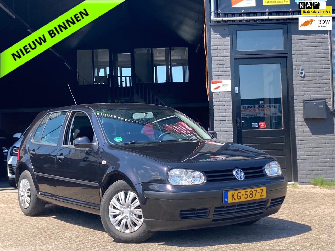 Volkswagen Golf - 1.4-16V Sportline|Airco|El. Pakket|APK| - AutoWereld.nl