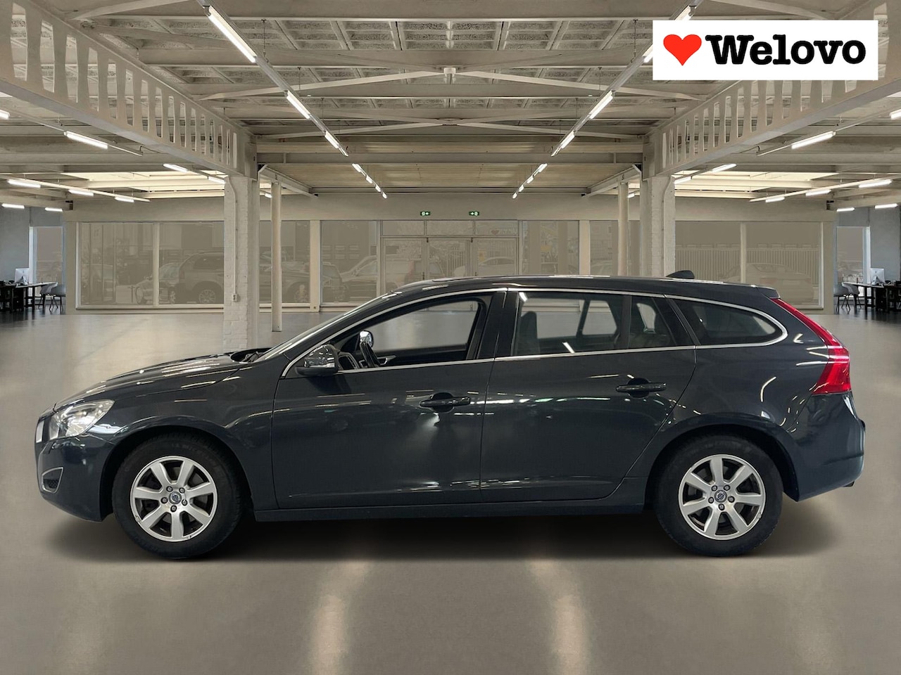 Volvo V60 - 1.6 T4 Summum Incl. BTW, leder, schuifdak, Navi+Camera.... - AutoWereld.nl