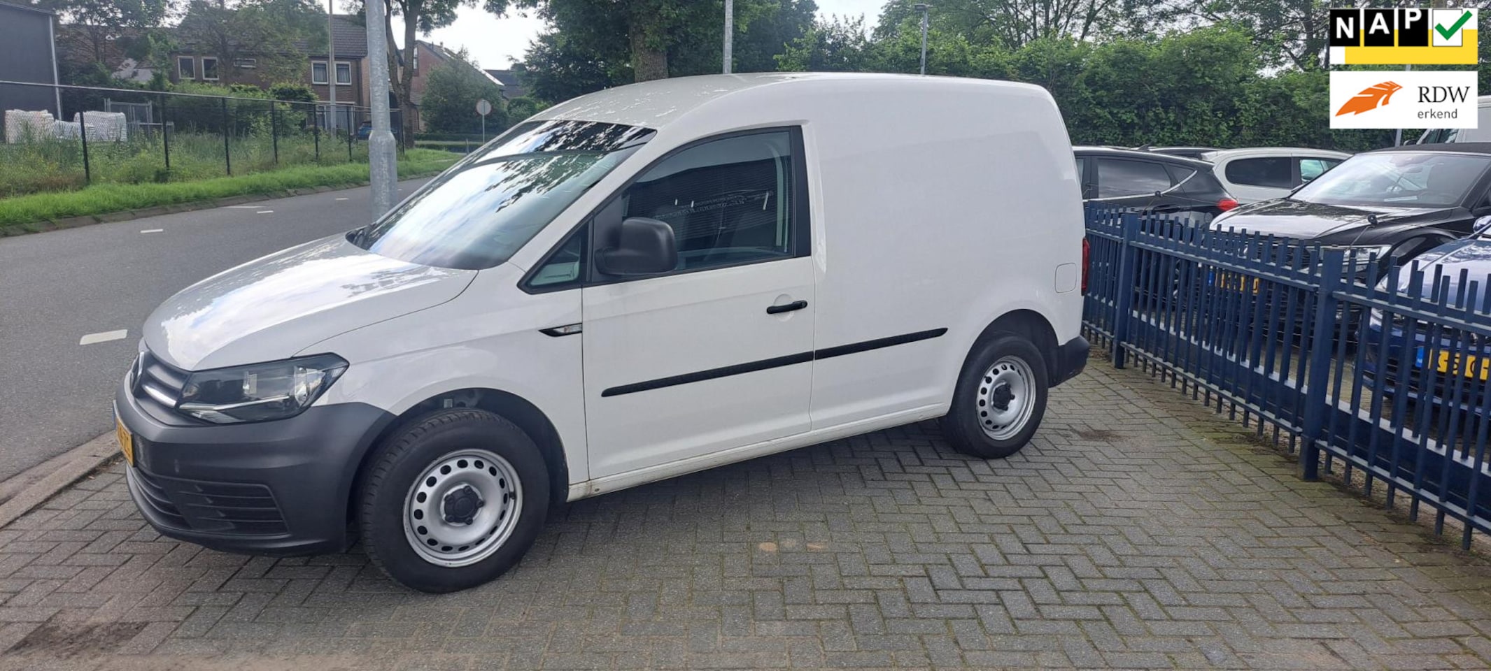 Volkswagen Caddy - 2.0 TDI L1H1 BMT Trendline 2.0 TDI L1H1 BMT Trendline - AutoWereld.nl