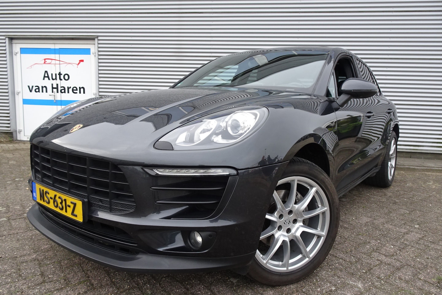 Porsche Macan - 2.0 TURBO LUCHTVERING LEDER SPORT CHRONO PANARAMADAK 20 INCH XENON SPORTUITLAAT - AutoWereld.nl