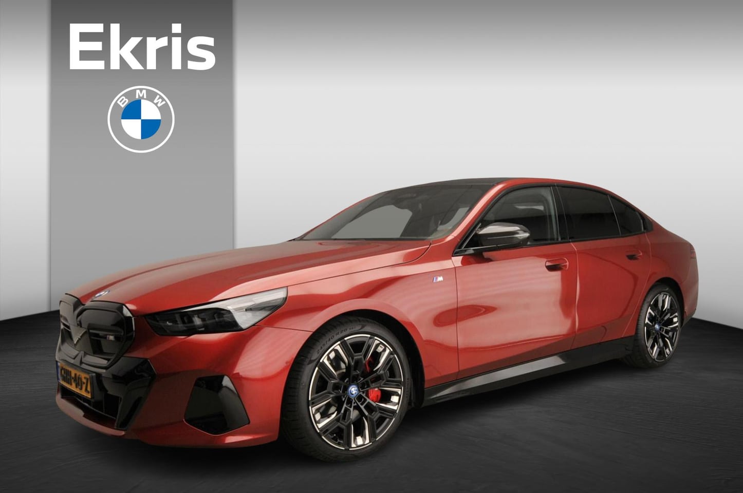 BMW i5 - M60 xDrive 84 kWh | M-Sportpakket | LED | HUD | Trekhaak | Panoramadak | Keyles go | DAB | - AutoWereld.nl