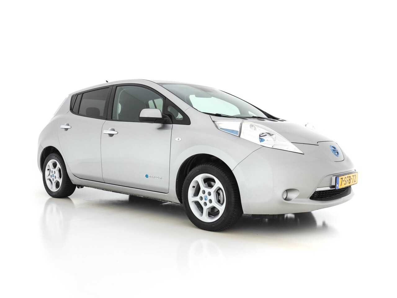 Nissan LEAF - Base 24 kWh Oplaad module defect !! AUT. *NAVI-FULLMAP | CAMERA | ECC | CRUISE* - AutoWereld.nl