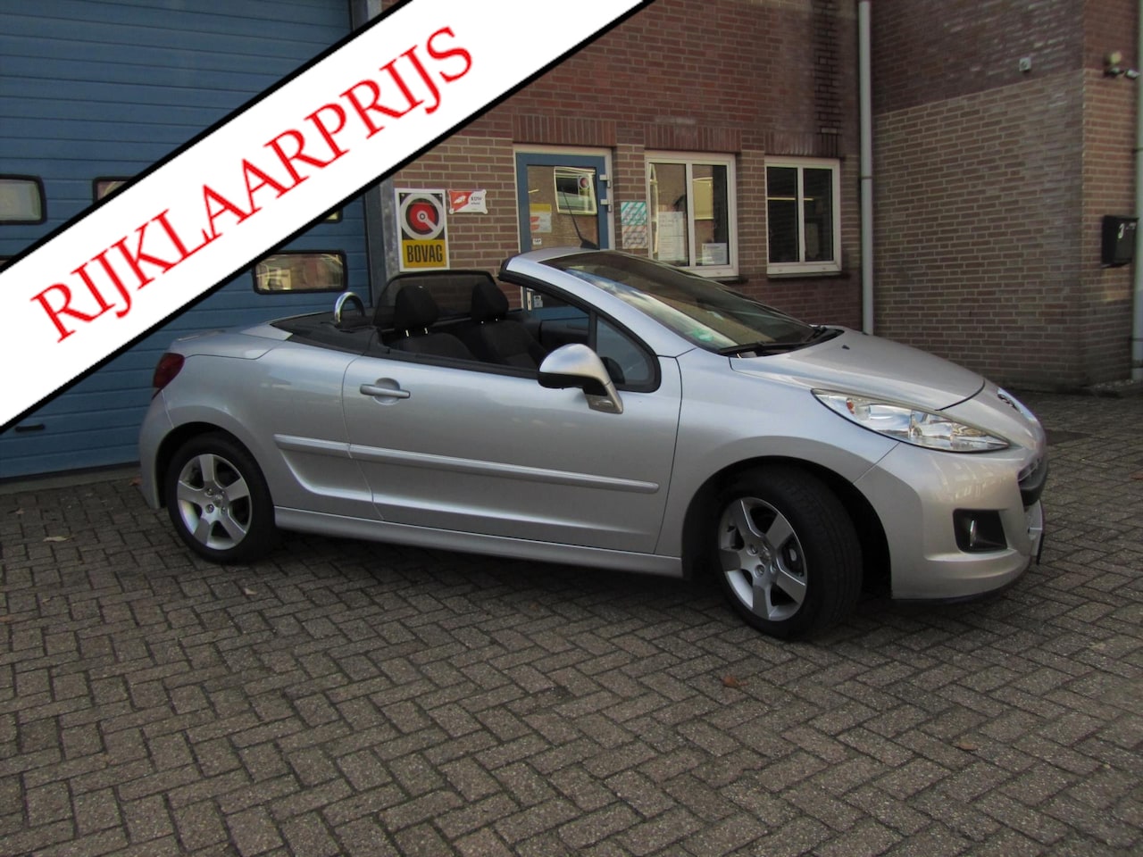 Peugeot 207 CC - |1.6 THP|Sport| Cabrio|elektrisch bedienbaar|2 deurs|lederen stuurwiel|licht metalen velge - AutoWereld.nl