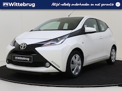 Toyota Aygo - 1.0 VVT-i x-play 5 deurs | Airco | Achteruit rij Camera