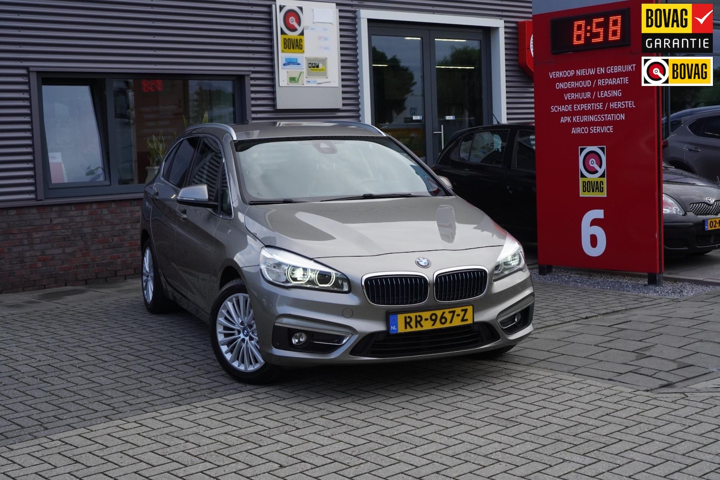 BMW 2-serie Active Tourer - 225xe iPerformance Centennial Executive; Head up - AutoWereld.nl