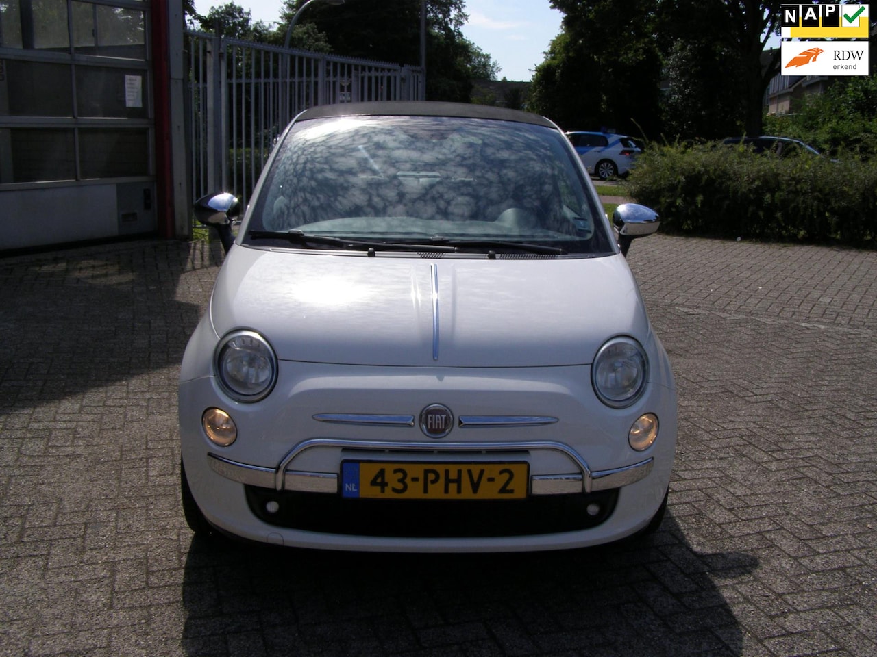 Fiat 500 C - 1.2 Lounge cabrio met navigatie en airco - AutoWereld.nl