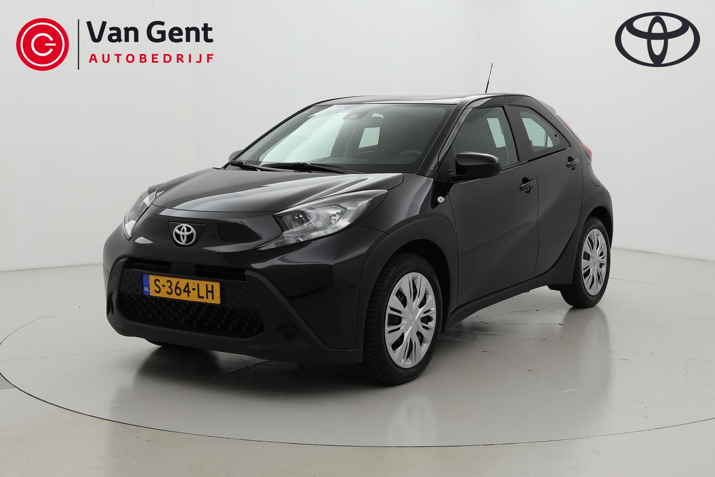 Toyota Aygo X - 1.0 VVT-i MT play Apple\Android 5drs - AutoWereld.nl