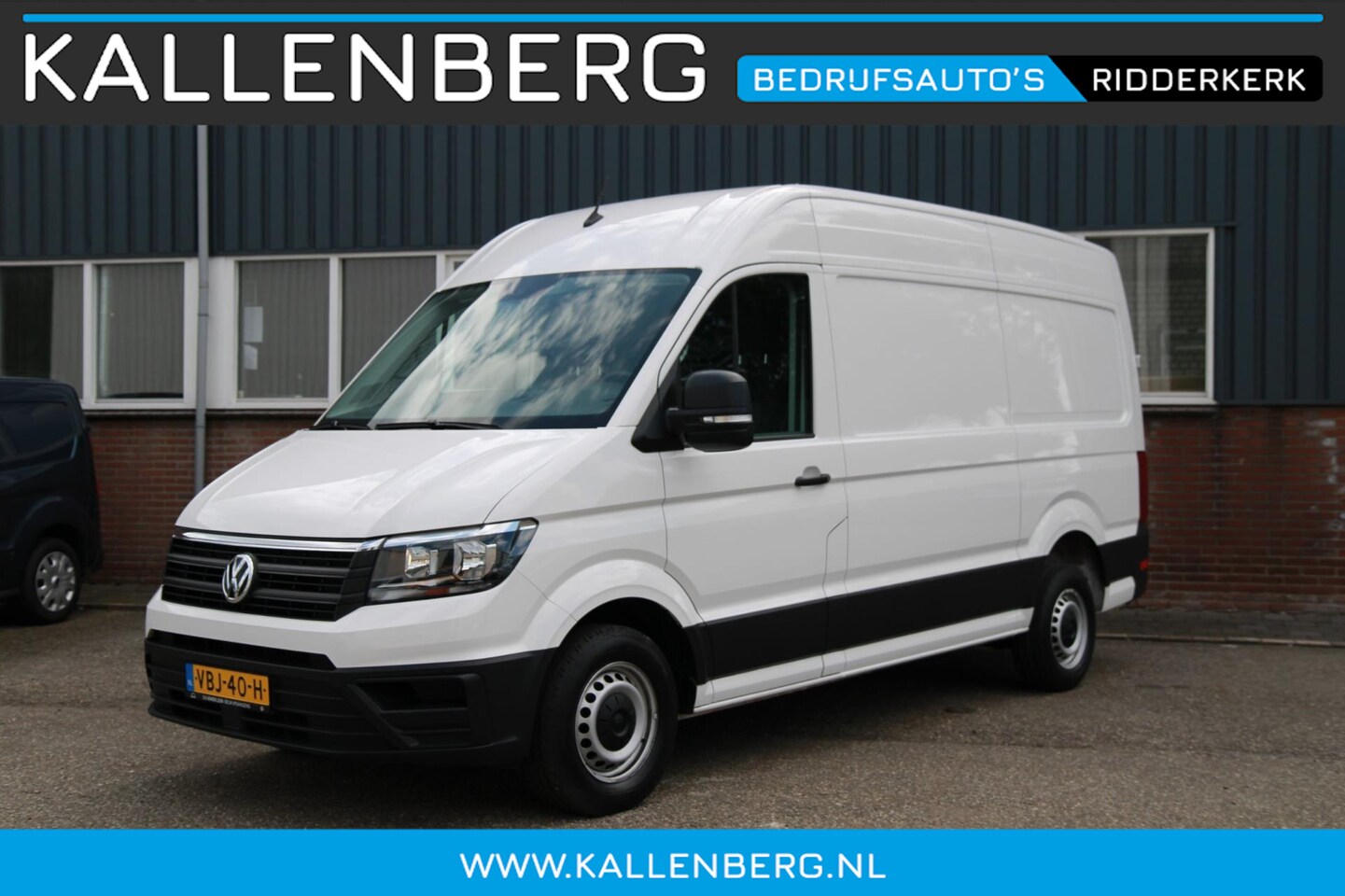 Volkswagen Crafter - 35 2.0 TDI 140PK L3H3 / Cruise / Gev. Stoel / App Connect / 3 zits - AutoWereld.nl