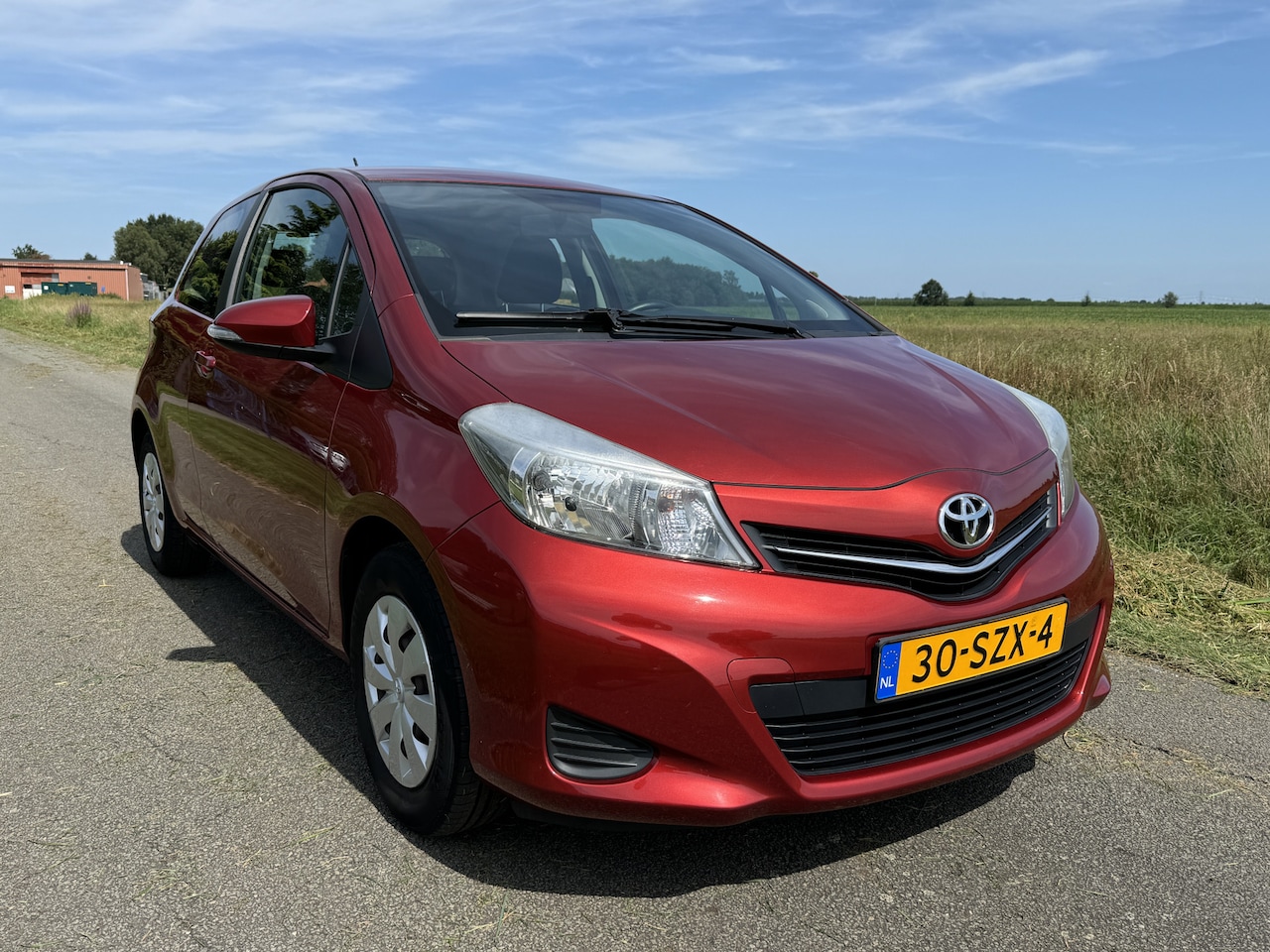 Toyota Yaris - 1.0 VVT-i Aspiration AIRCO/CAMERA/ - AutoWereld.nl