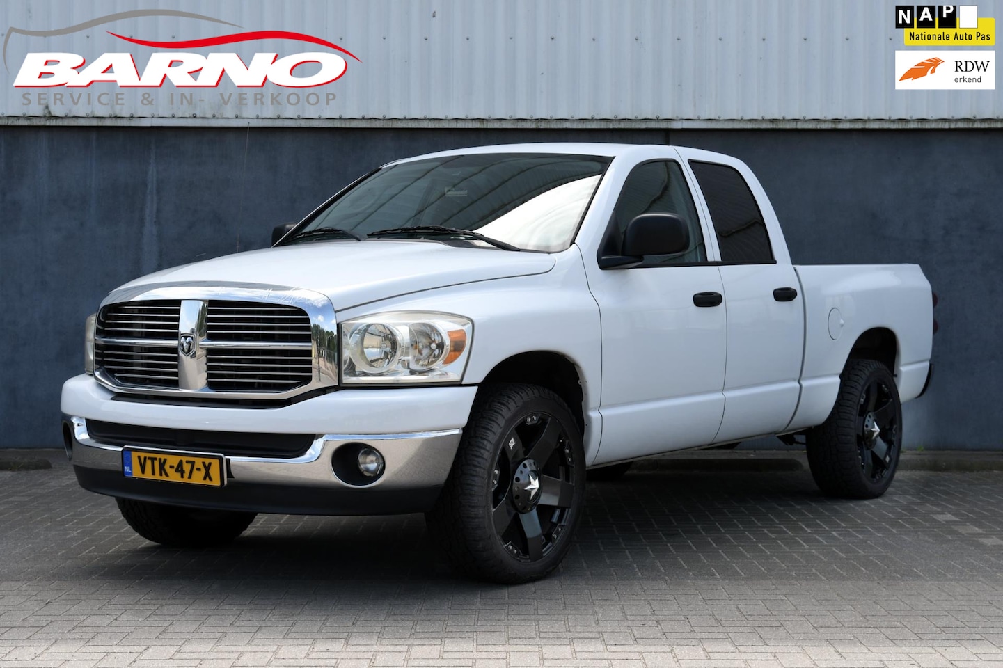 Dodge Ram 1500 - 5.7 HEMI 350PK - AutoWereld.nl