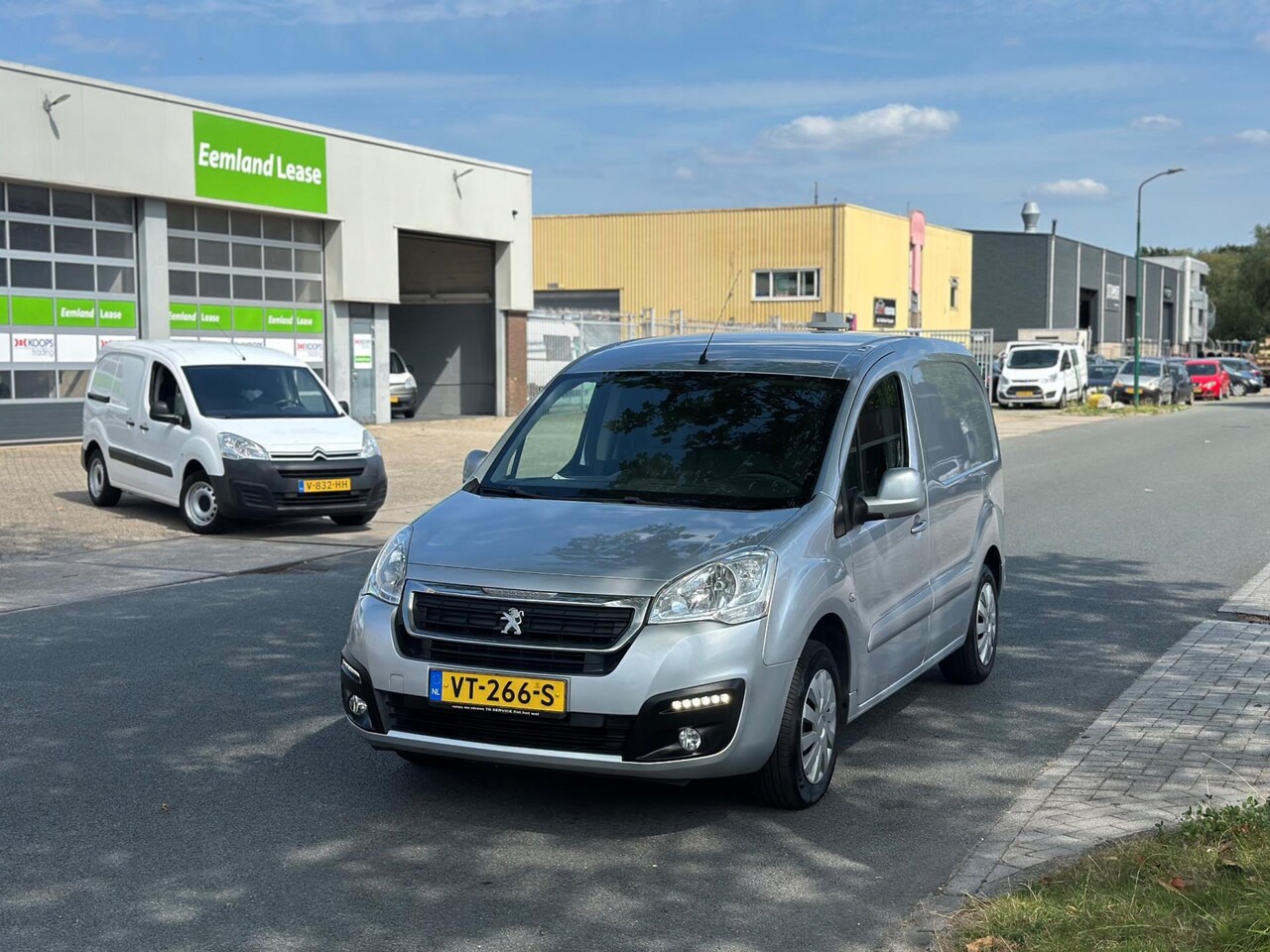 Peugeot Partner - 120 1.6 BlueHDi SCHUIFDEUR AIRCO/NAVIGATIE/LED! SUPER STAAT! - AutoWereld.nl