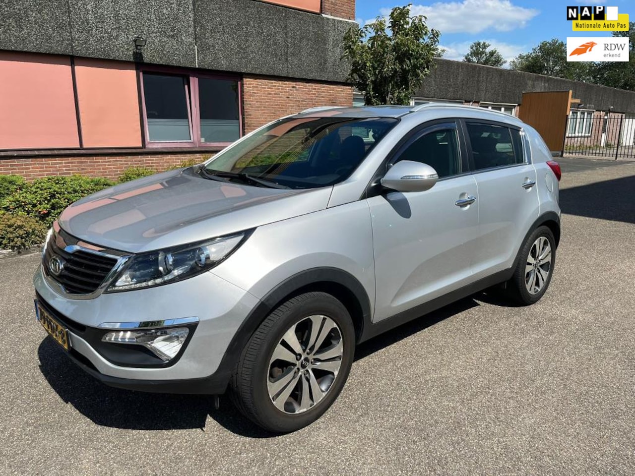 Kia Sportage - 2.0 X-ecutive Plus Pack Airco Boekjes N.A.P - AutoWereld.nl