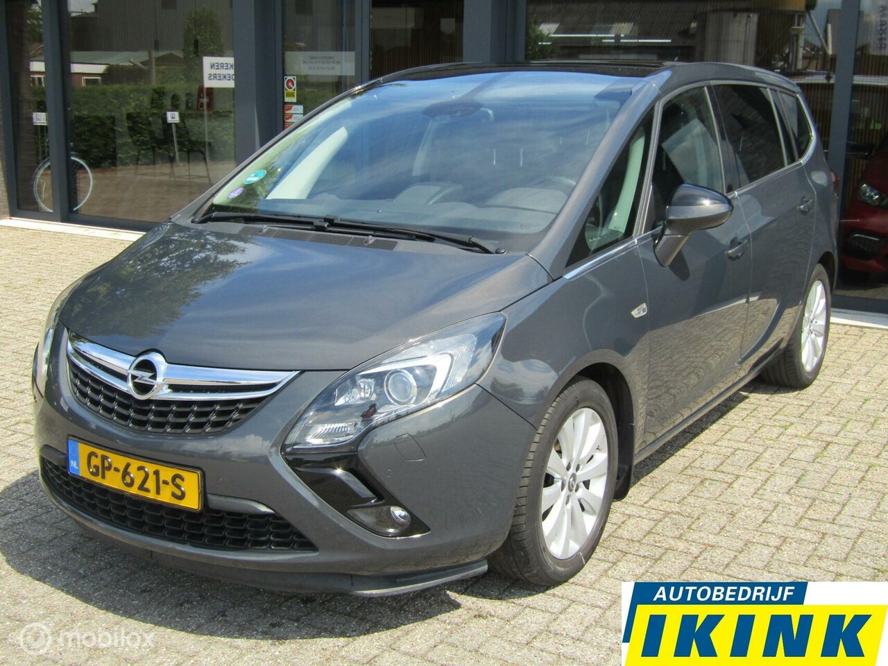 Opel Zafira Tourer - 1.4T Cosmo | Camera, Leder, Panodak, Trekhaak, Xenon - AutoWereld.nl