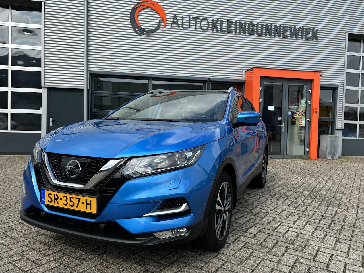 Nissan Qashqai - 1.2 N-Connecta X-Tronic Automaat / Design-Pakket / Led Koplampen / Camera 360 / Parkeersen - AutoWereld.nl