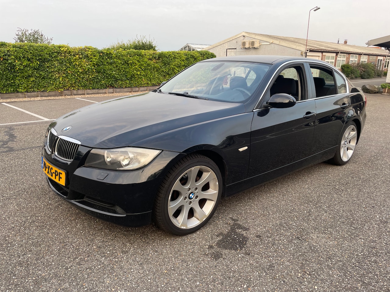 BMW 3-serie - 318i High Executive Apk gekeurd tot : 06-2025 - AutoWereld.nl