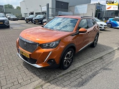 Peugeot 2008 - 1.2 PureTech Allure 130PK, Navi, 12 mnd Garantie