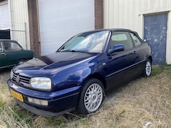 Volkswagen Golf Cabriolet - 1.6