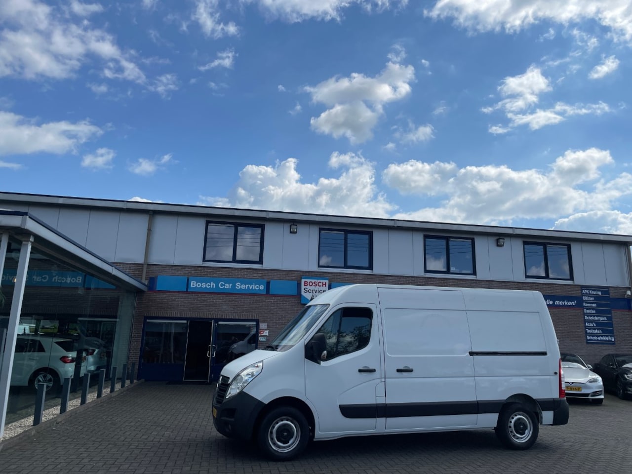 Opel Movano - 2.3 CDTI Aut 110kw | L2H2 | 3-Pers | Airco - AutoWereld.nl