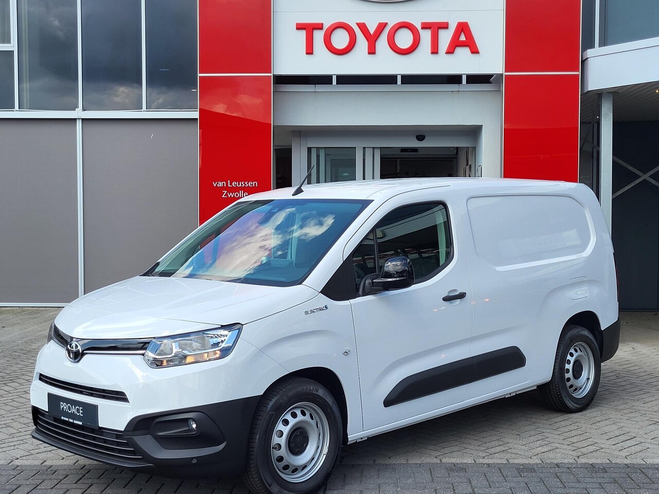 Toyota PROACE CITY Electric - Long Live 50 kWh NIEUW DIRECT LEVERBAAR APPLE CARPLAY/ ANDROID AUTO PARK-SENSOREN AIRCO CR - AutoWereld.nl