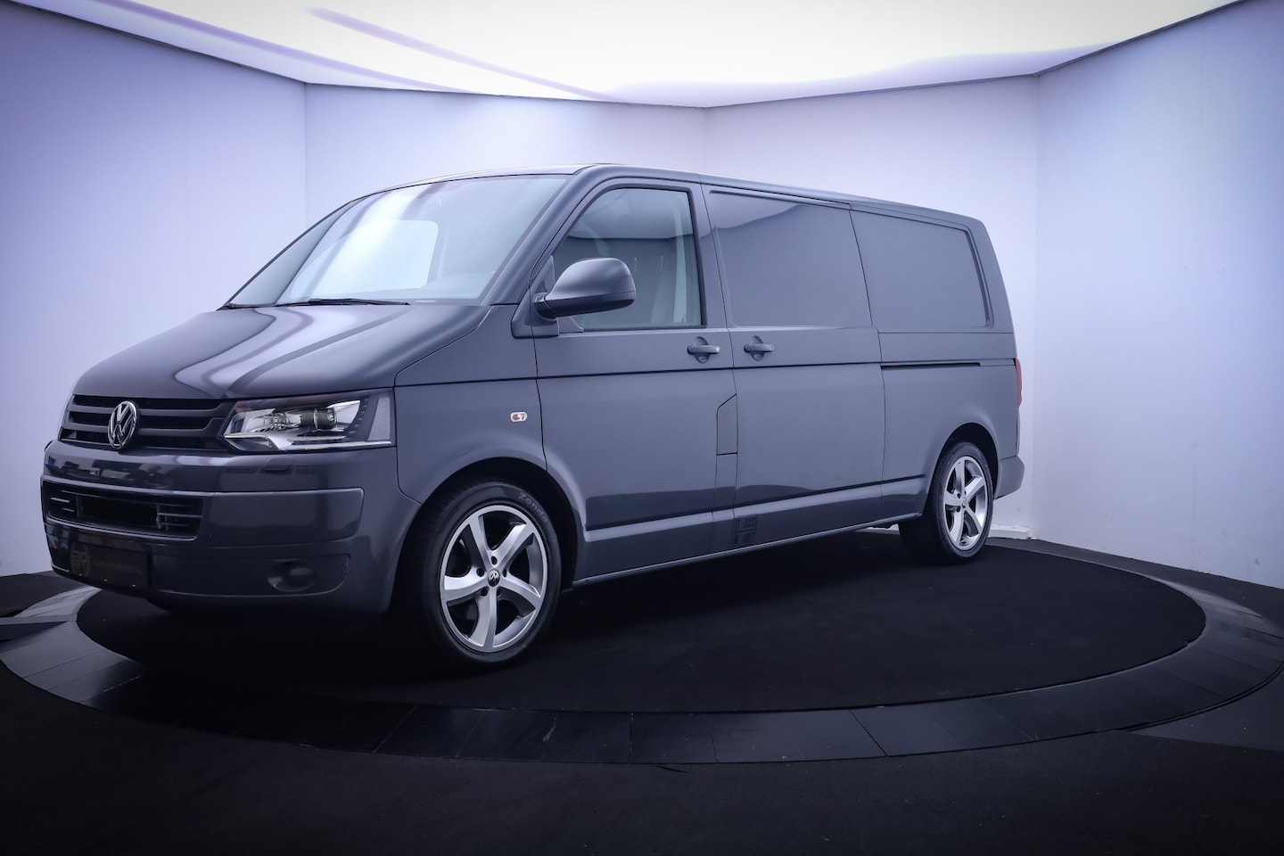 Volkswagen Transporter - 2.0TDI DSG LANG 3Pers. 2X ZIJDEUR/STOELVERW./NAVI/TREKH./STANDKACHEL/PDC/CRUISE/MF STUUR - AutoWereld.nl