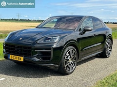 Porsche Cayenne Coupé - 3.0 E-Hybrid Black/Carbon