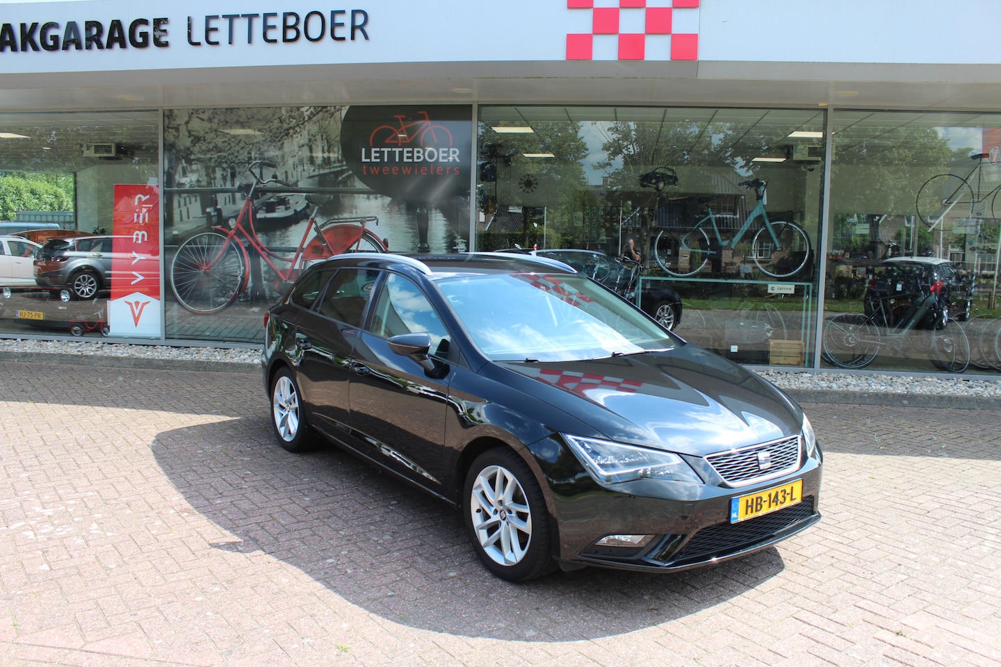 Seat Leon ST - 1.4 EcoTSI Style Connect | Nw Apk | - AutoWereld.nl