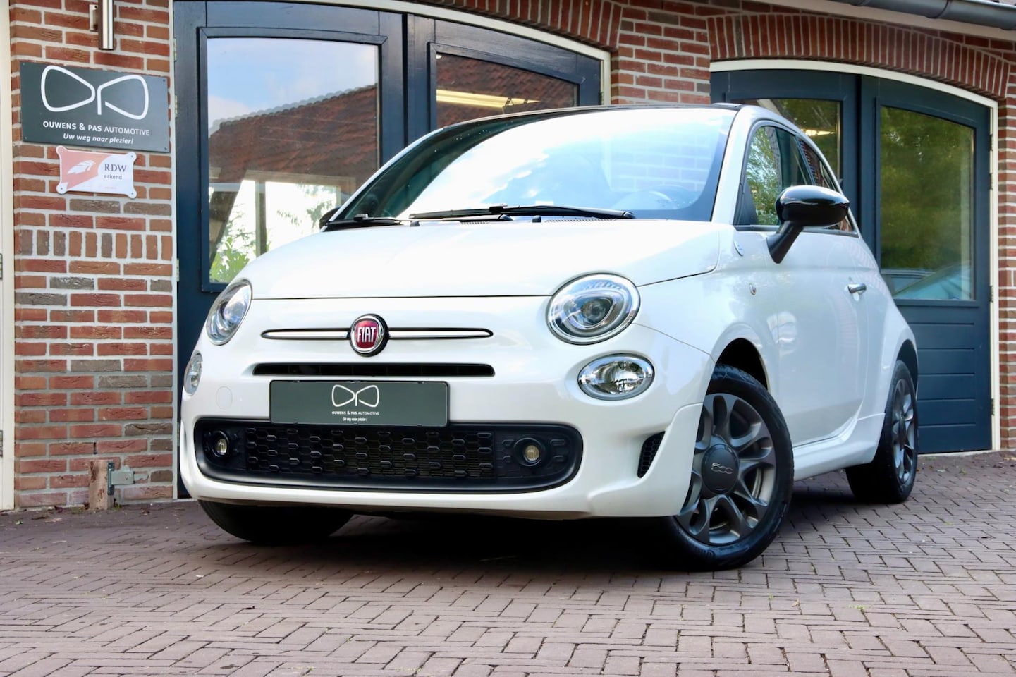 Fiat 500 C - 1.0 Hybrid Hey Google | CARPLAY | LEER | CRUISE CONTROl - AutoWereld.nl