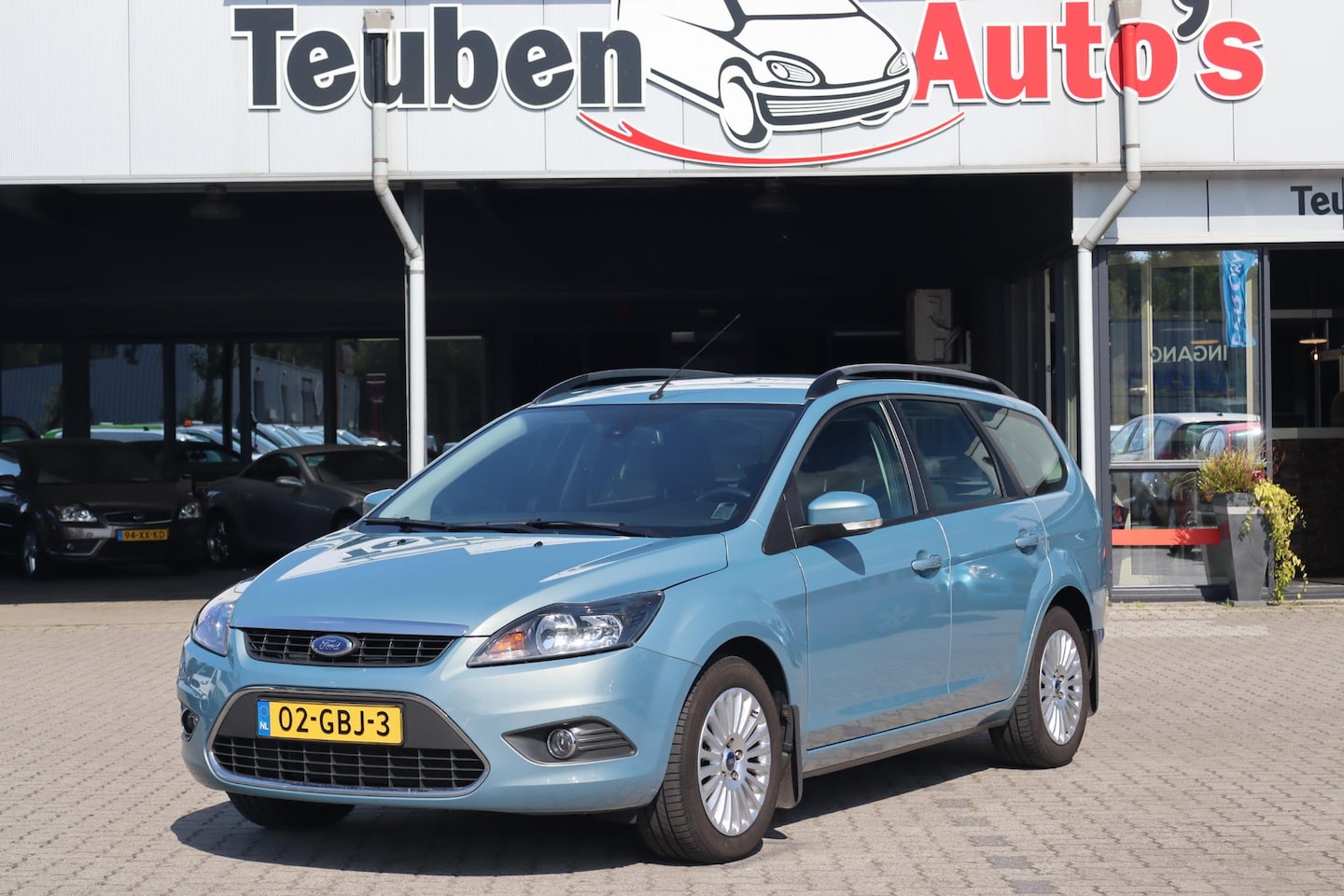 Ford Focus Wagon - 2.0 Titanium Navigatie, Climate control, Trekhaak, Cruise control - AutoWereld.nl